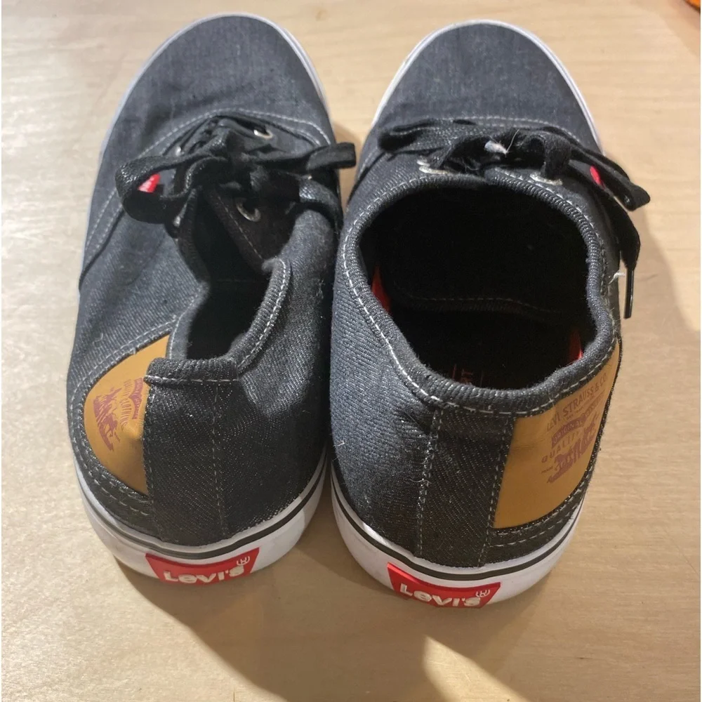 Levi’s Sneakers Size 12 (FN)